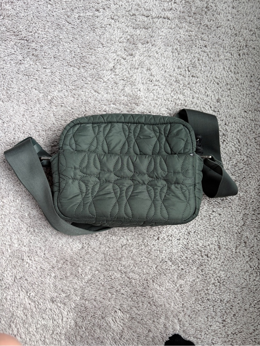 Lululemon Quilted Embrace Crossbody Bag Dark Green - Picture 5 of 12